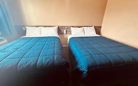Voyageur Motel